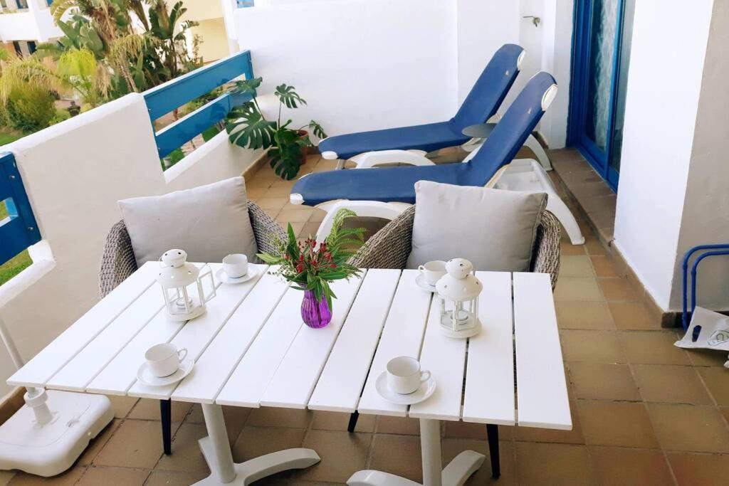 Beautiful Apartment In Duquesa Suites And Gardens Castillo de Sabinillas Exterior foto